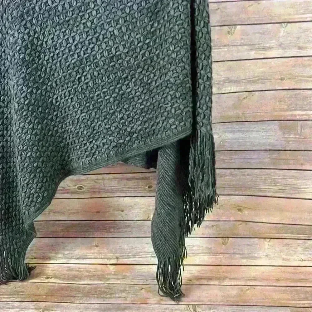 Gray Knit Poncho with Fringe edges - Picture 2 of 6